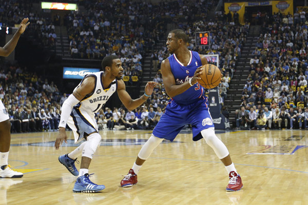 于下半场前 于下半场前