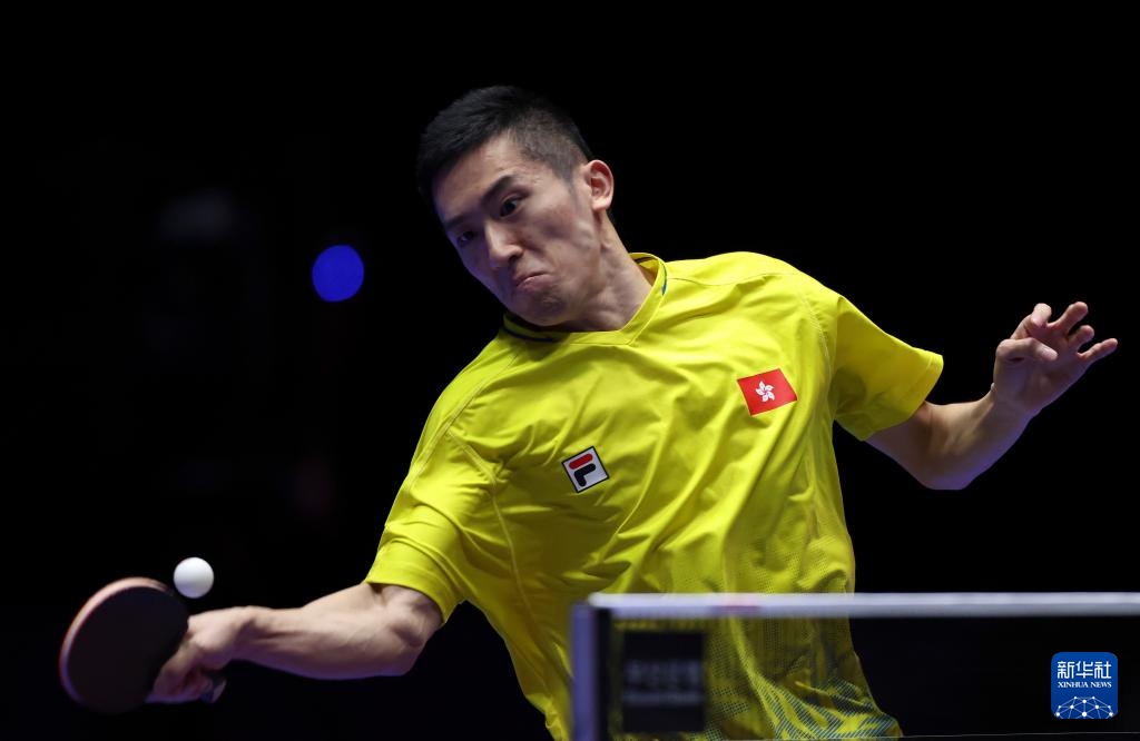 手主动伸出 手主动伸出